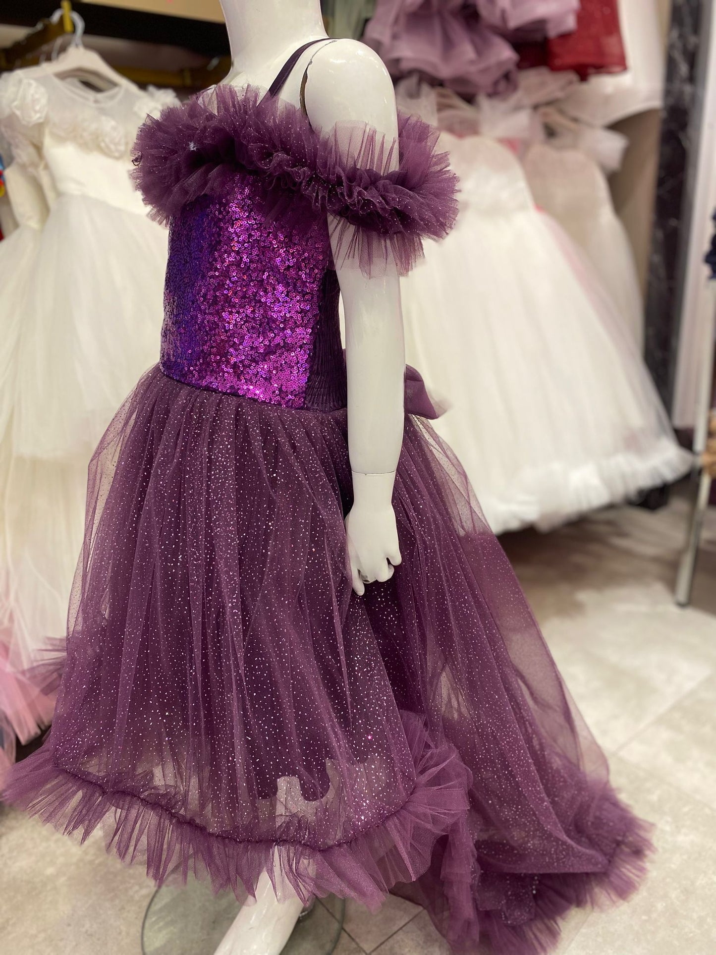 Abiye önü kısa arkası uzun abiye