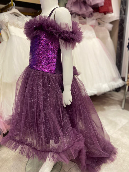 Abiye önü kısa arkası uzun abiye