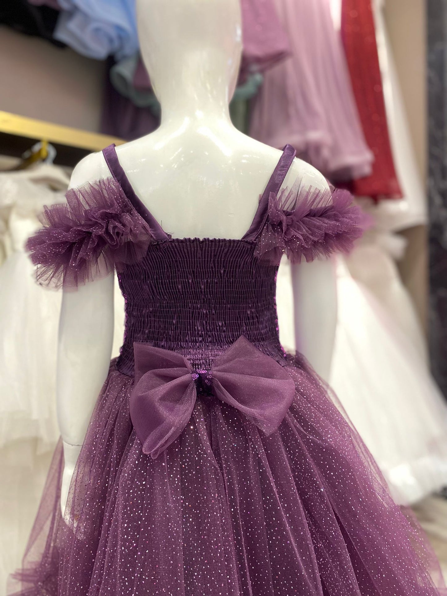 Abiye önü kısa arkası uzun abiye