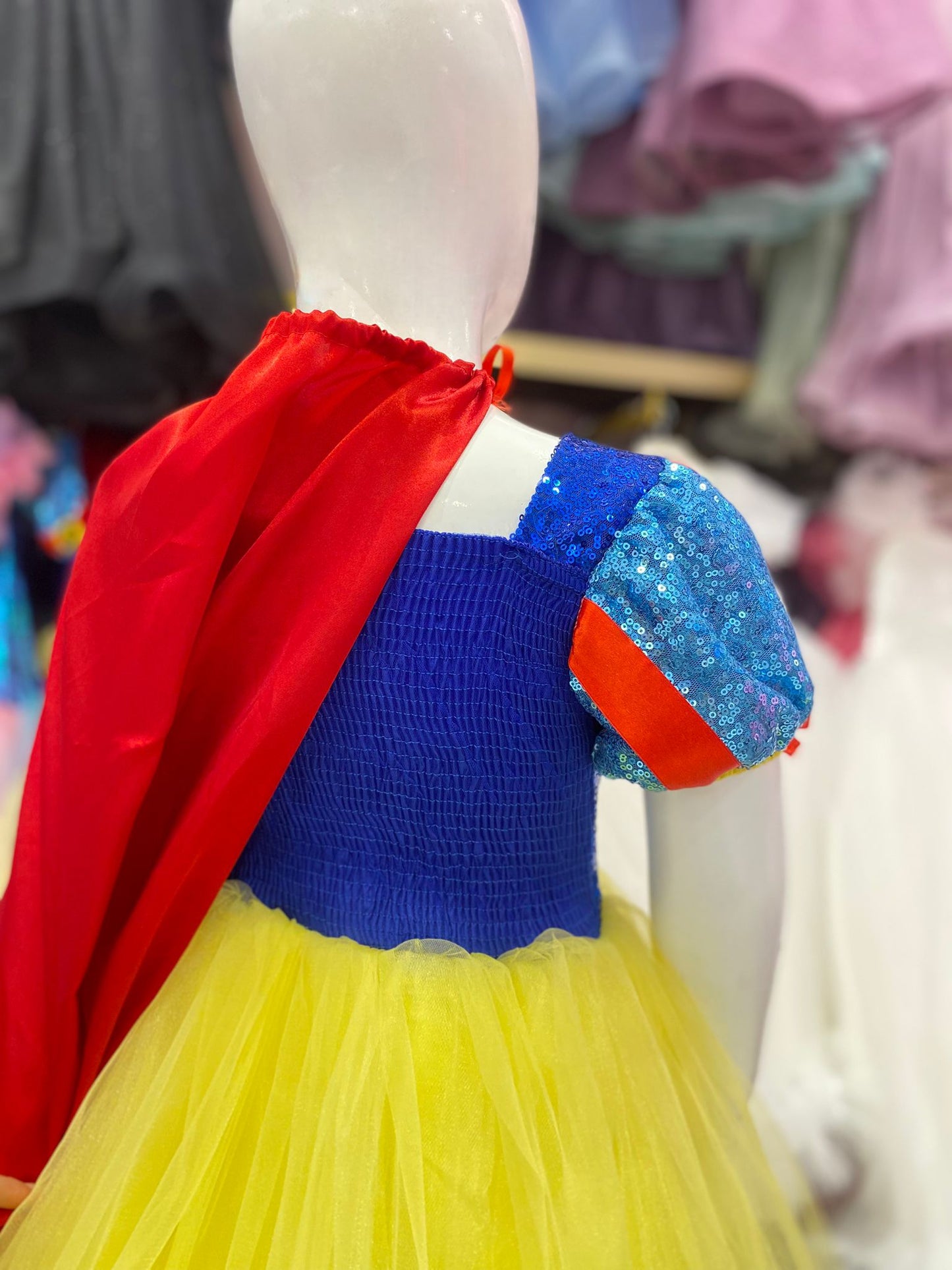 Pelerinli Pamuk Prenses Kostümü